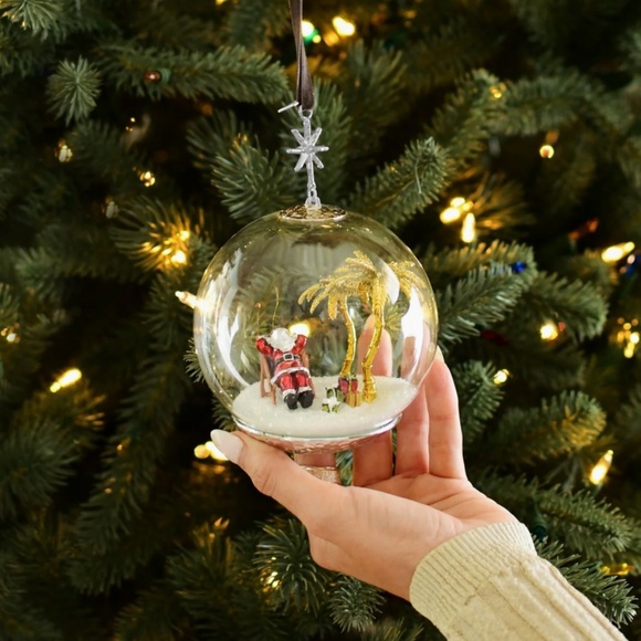 Michael Aram Island Santa Snow Globe Ornament - NIB - Picture 8 of 12